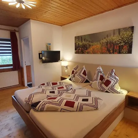 Weingut Bohrn Himmelbett Pensjonat