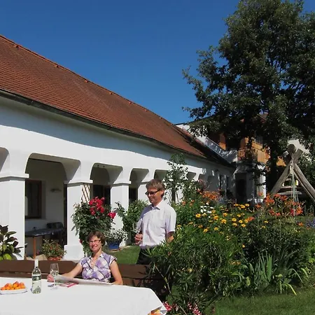 Weingut Bohrn Himmelbett Pensjonat Herrnbaumgarten