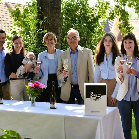 Pensjonat Weingut Bohrn Himmelbett Herrnbaumgarten