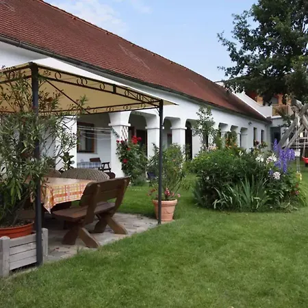 Weingut Bohrn Himmelbett Guest house 3*