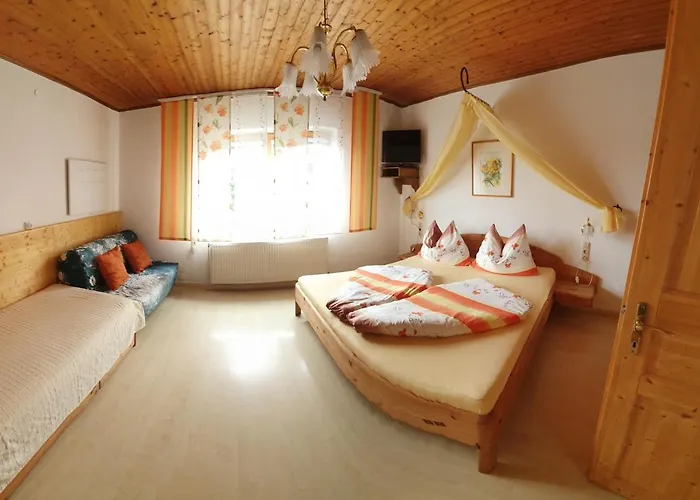 Weingut Bohrn Himmelbett Guest house Herrnbaumgarten