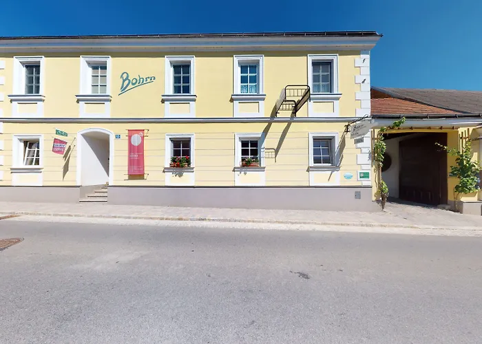 Guest house Weingut Bohrn Himmelbett Herrnbaumgarten